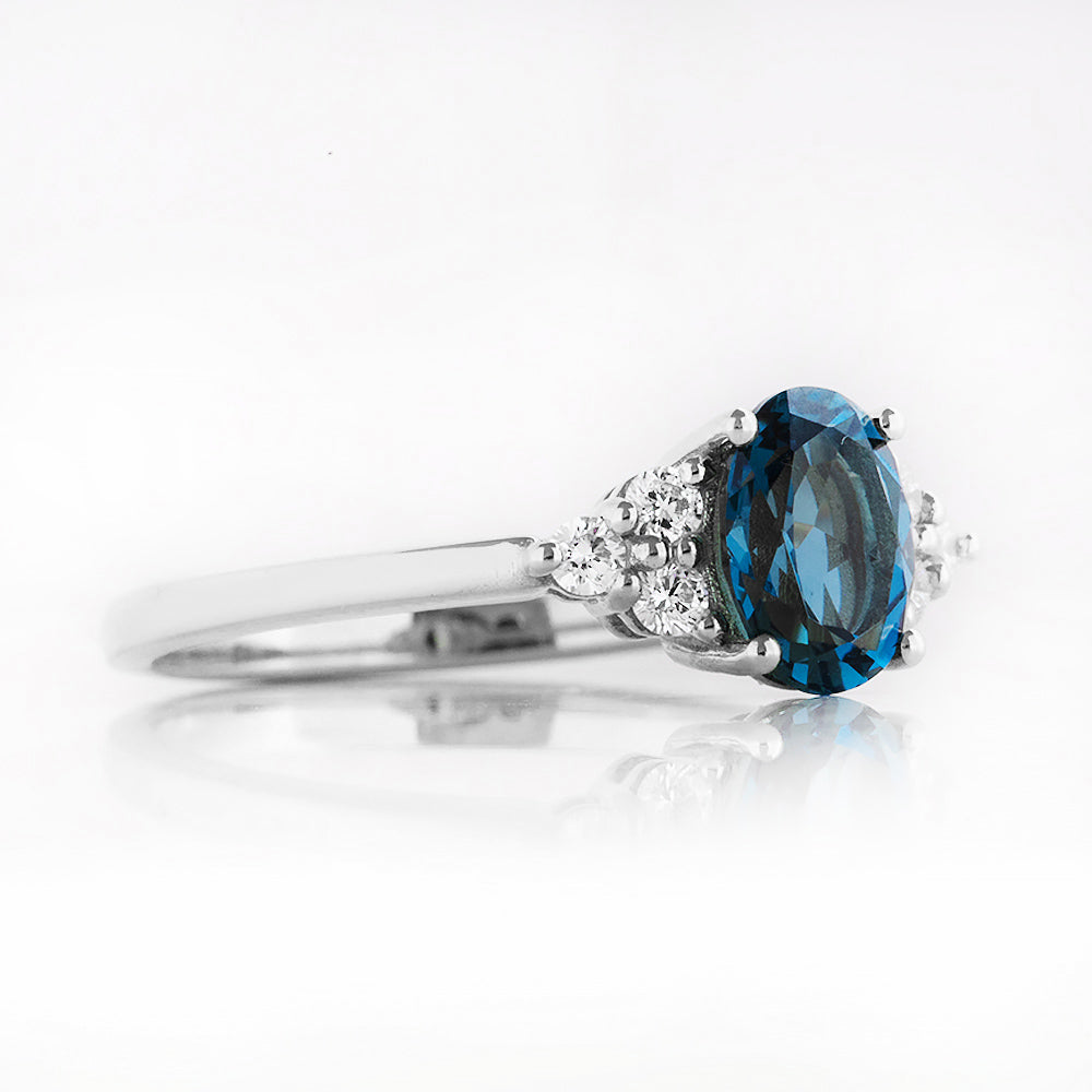 Este, Oval cut Lab Sapphire and Diamond Ring