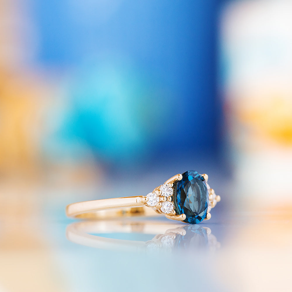 Este, Oval cut Lab Sapphire and Diamond Ring