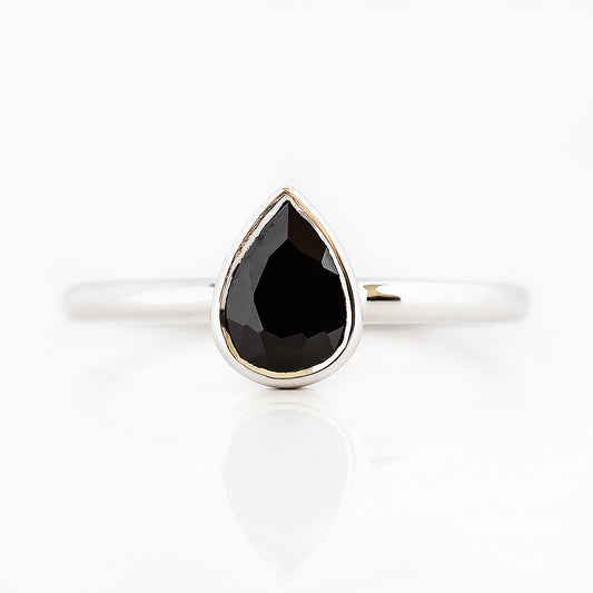 Linda, Pear cut Black Spinel Ring