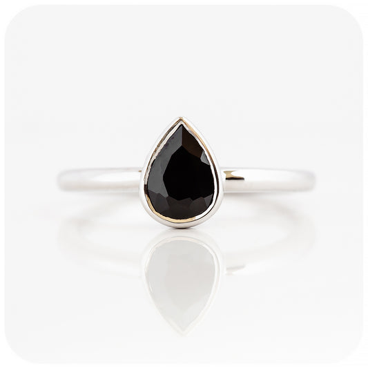 Linda, Pear cut Black Spinel Ring