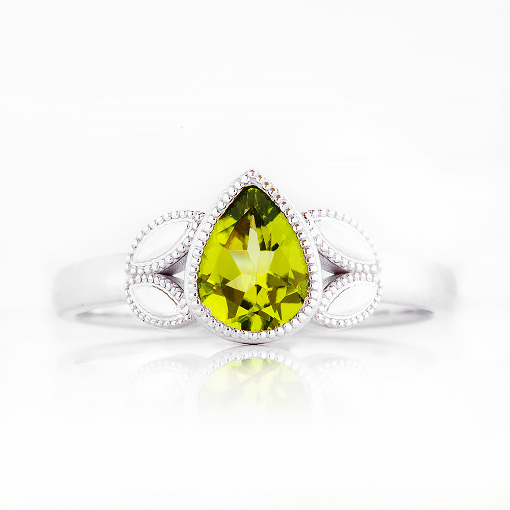 Mariana, a Peridot Ring