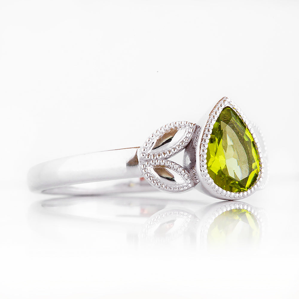 Mariana, a Peridot Ring