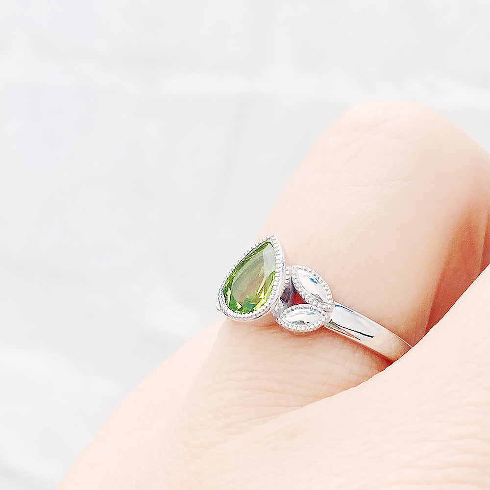 Mariana, a Peridot Ring
