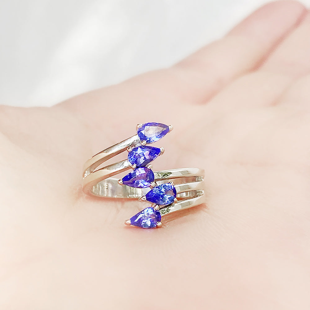 Ciela, a Tanzanite Shooting Star Ring - Victoria's Jewellery