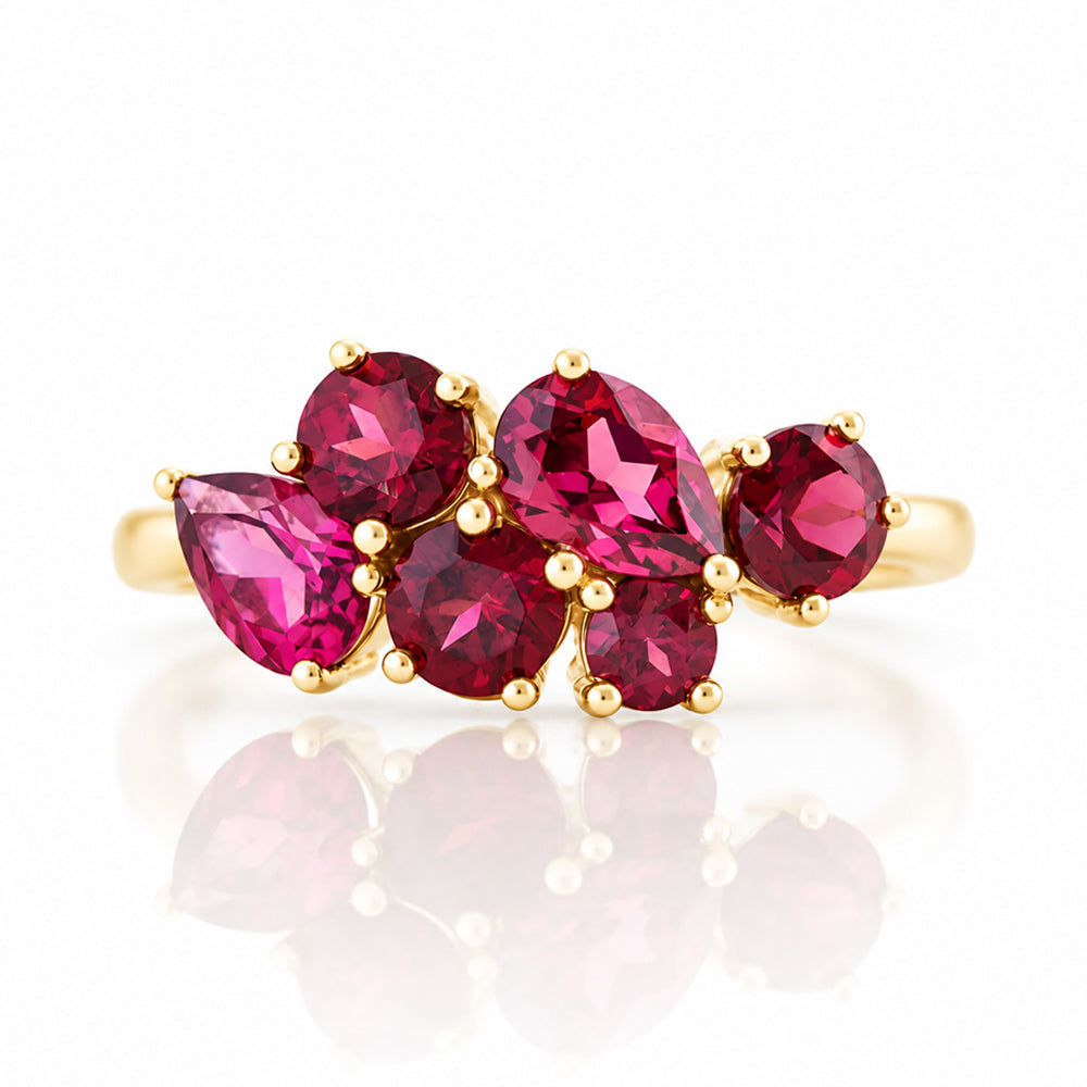 The Ena, a Cluster Ring with Rhodolite Garnet