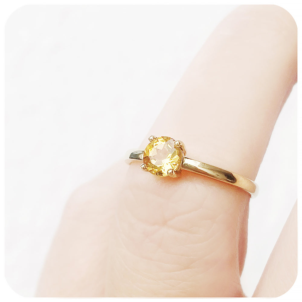 Round Brilliant cut Citrine Solitaire Engagement Ring - Victoria's Jewellery