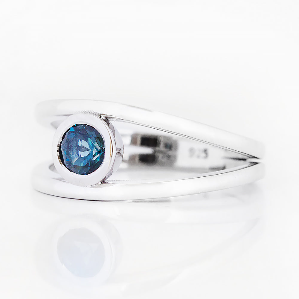 Harper, Round cut London Blue Topaz Split Band Ring