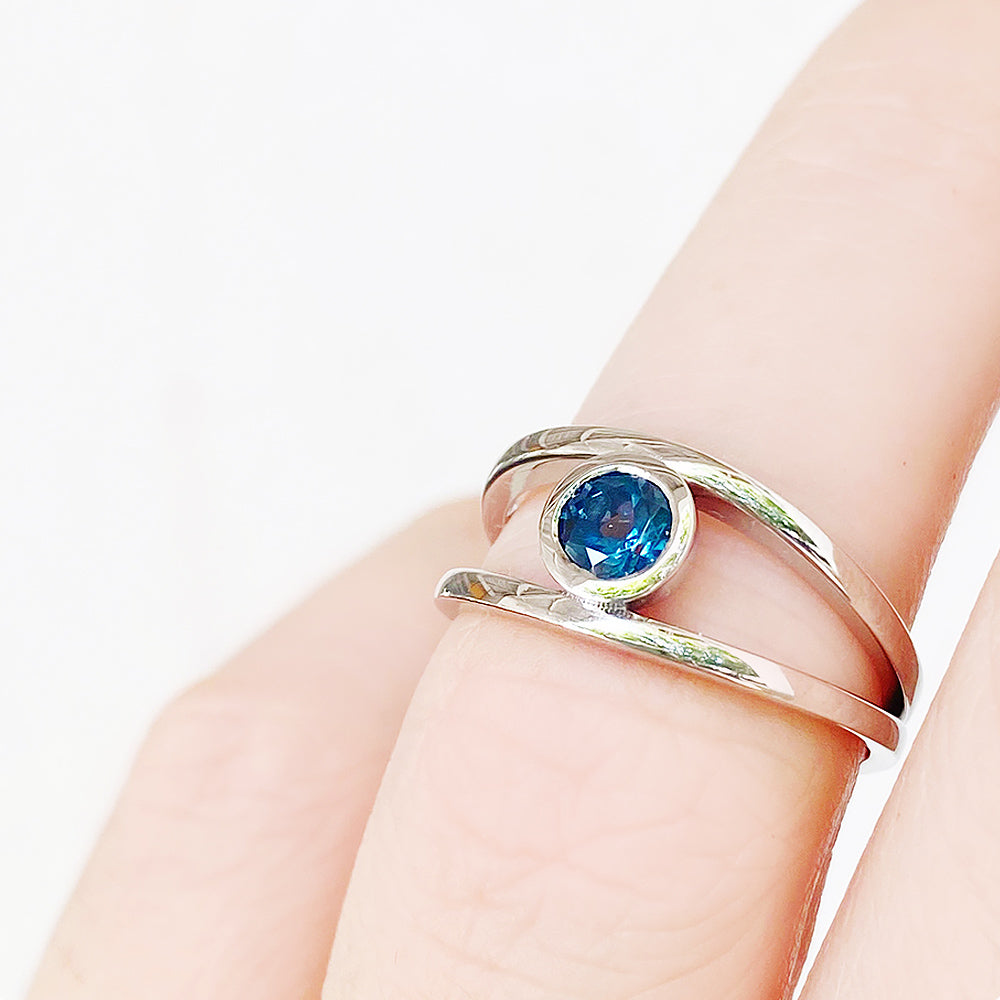 Harper, Round cut London Blue Topaz Split Band Ring
