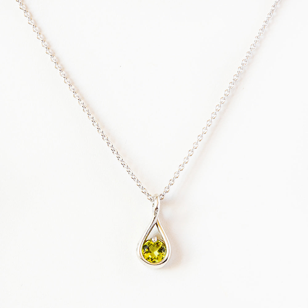 Savannah, Peridot Necklace