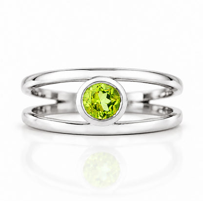 Harper, Round cut Peridot Split Band Ring - Victoria's Jewellery