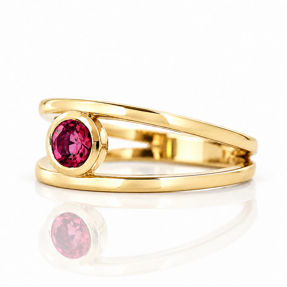 Harper, Round cut Rhodolite Garnet Split Band Ring - Victoria's Jewellery