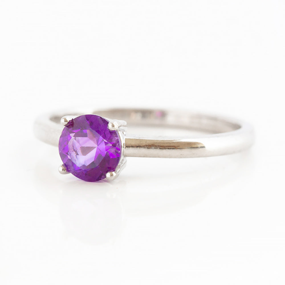 Lina, a Round cut Amethyst Solitaire Ring - Victoria's Jewellery