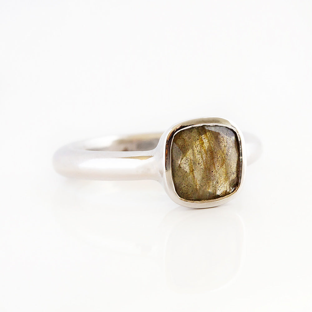Cushion cut Labradorite ring in Sterling Silver - Victoria's Jewellery