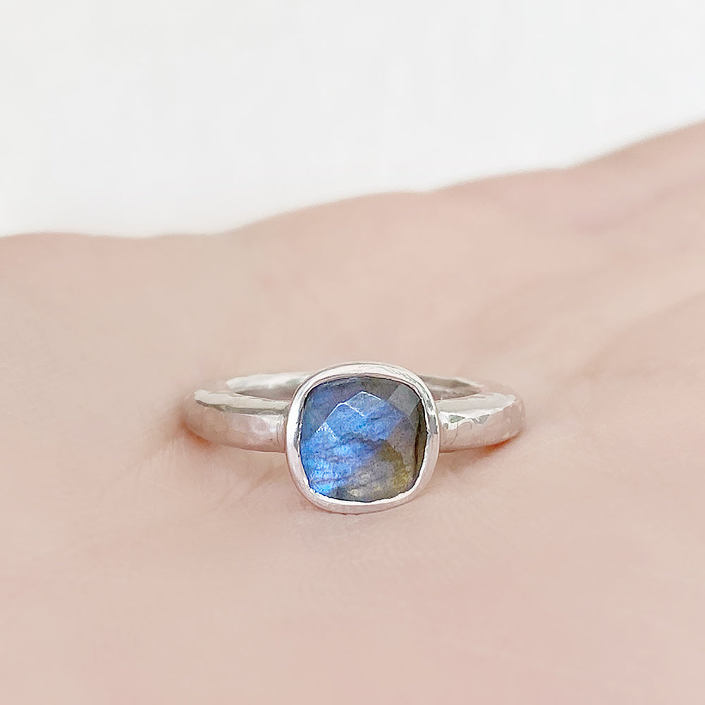 Cushion cut Labradorite Ring in Sterling Silver with a Hammered Band - Victoria's Jewellery