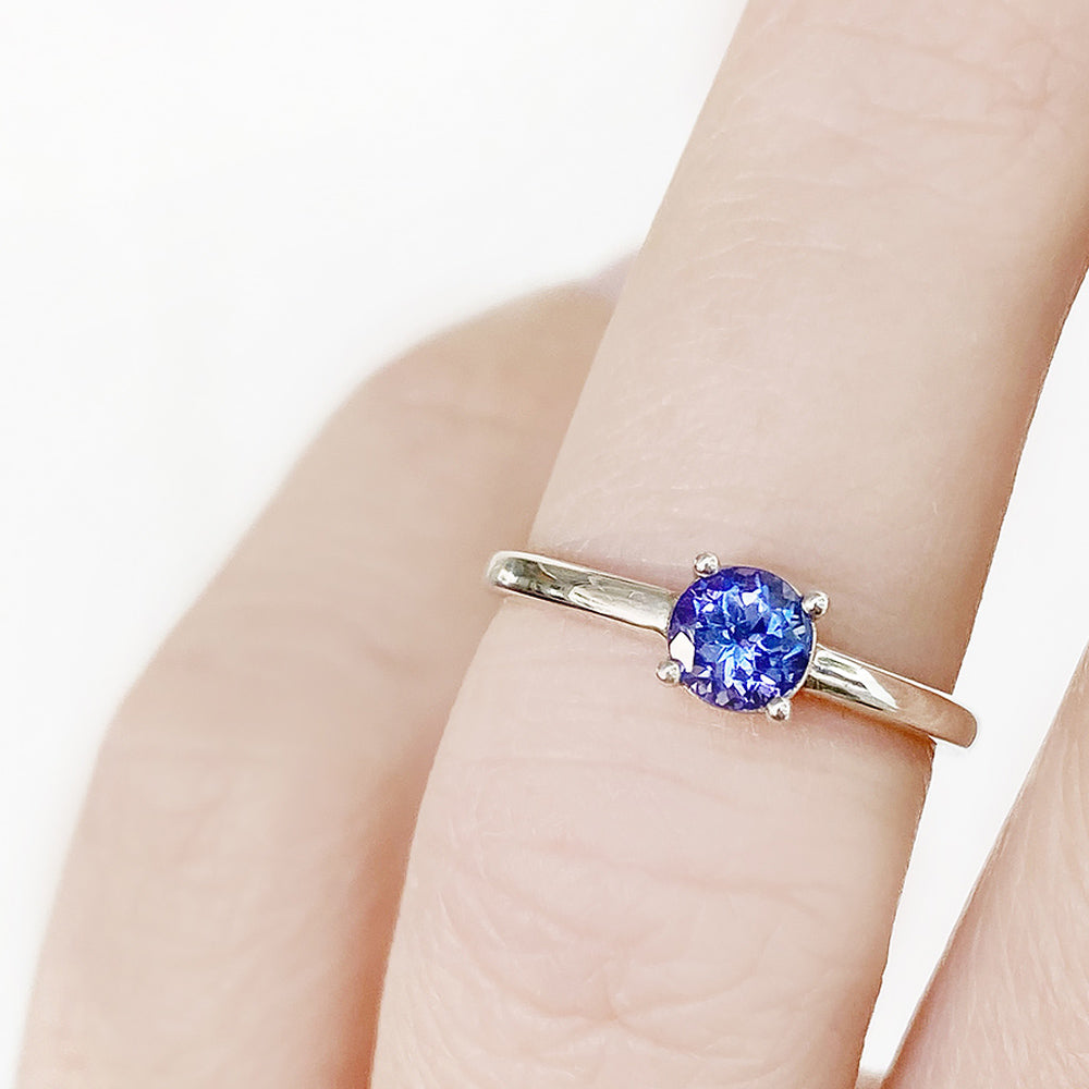 Lina, a Round cut Tanzanite Ring - Victoria's Jewellery
