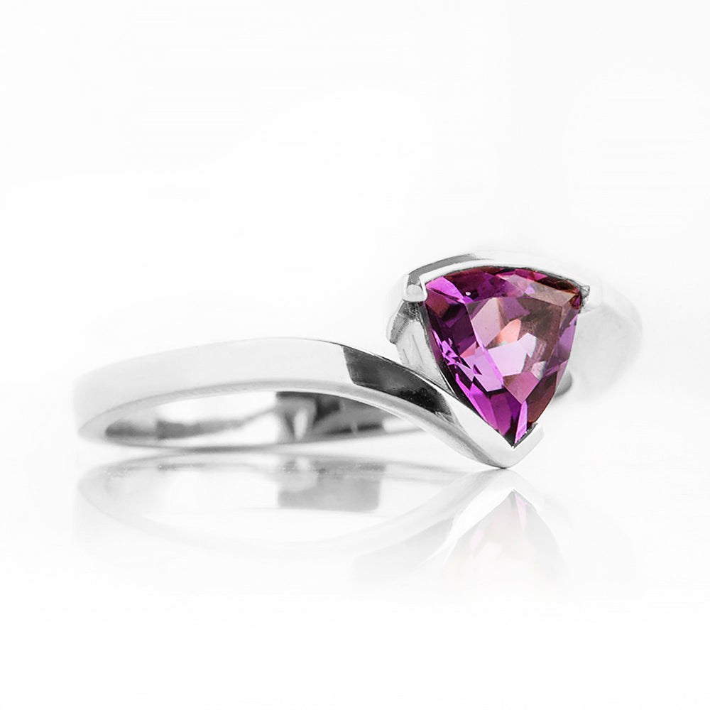 Cali, a Trillion cut Ametyst Ring - Victoria's Jewellery