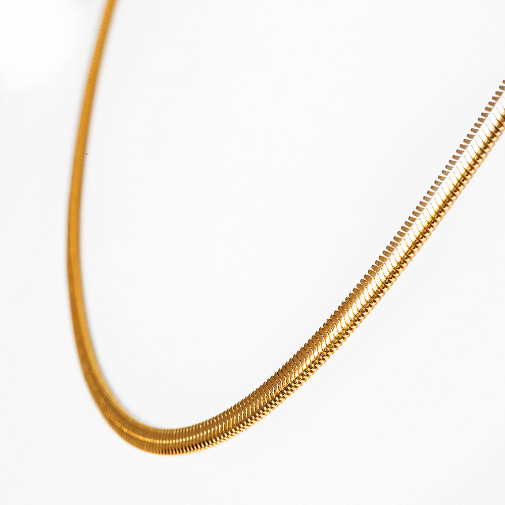 Flat Snake Chain in Yellow Gold - 45cm