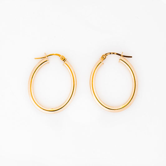 Oval Hoop Earrings in Yellow Gold