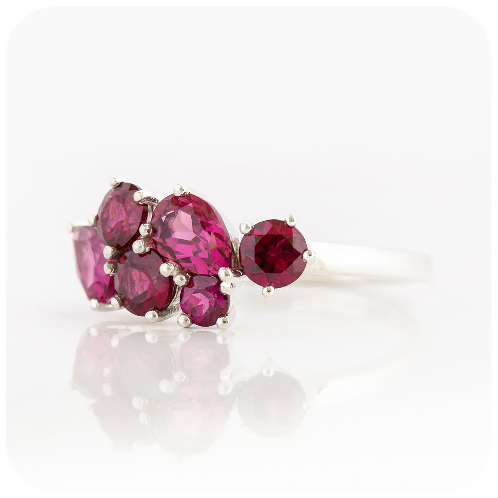 The Ena, a Cluster Ring with Rhodolite Garnet