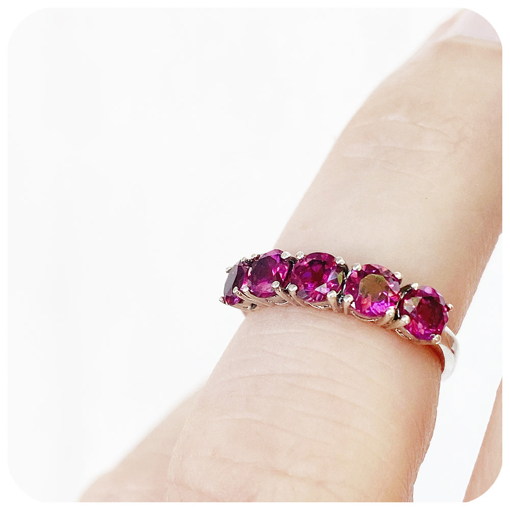 Garnet hot sale anniversary ring