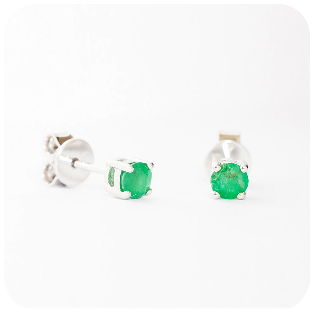 Round cut Emerald Stud Earrings