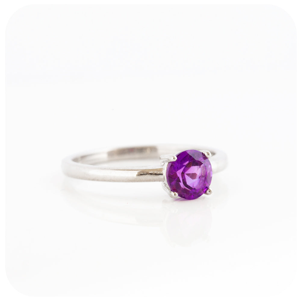 Round cut Amethyst Solitaire Ring