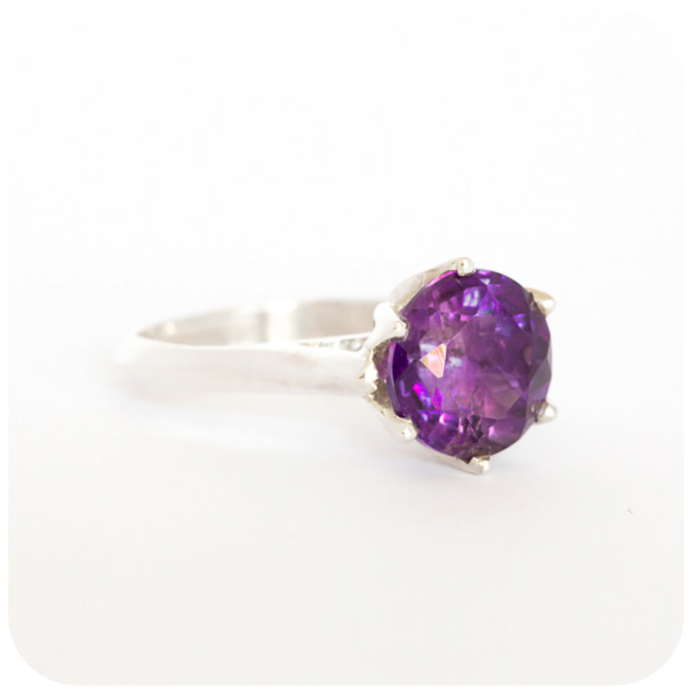 Round cut Amethyst, Six Claw Ring in Silver