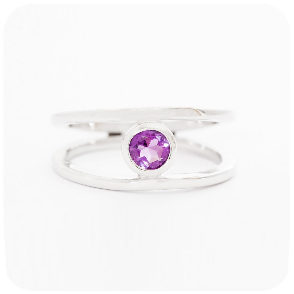 Round cut Amethyst Split Band Ring in Sterling Silver