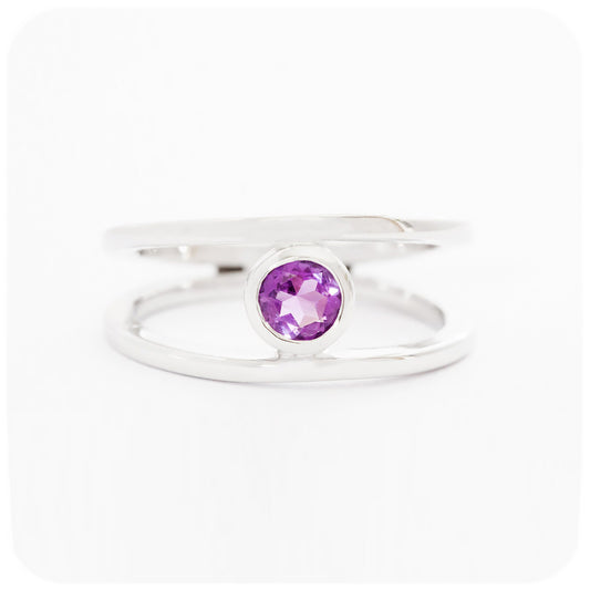 Round cut Amethyst Split Band Ring in Sterling Silver