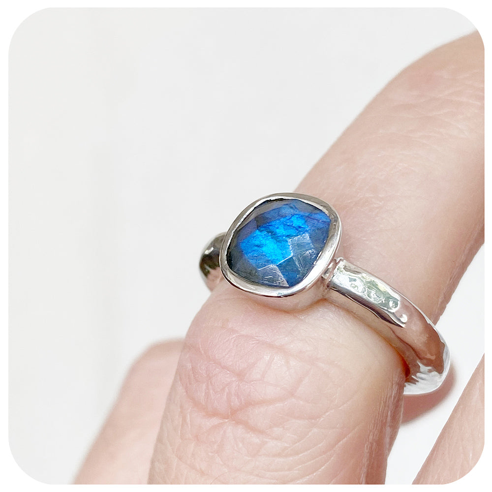 Cushion cut Labradorite Ring in Sterling Silver with a Hammered Band