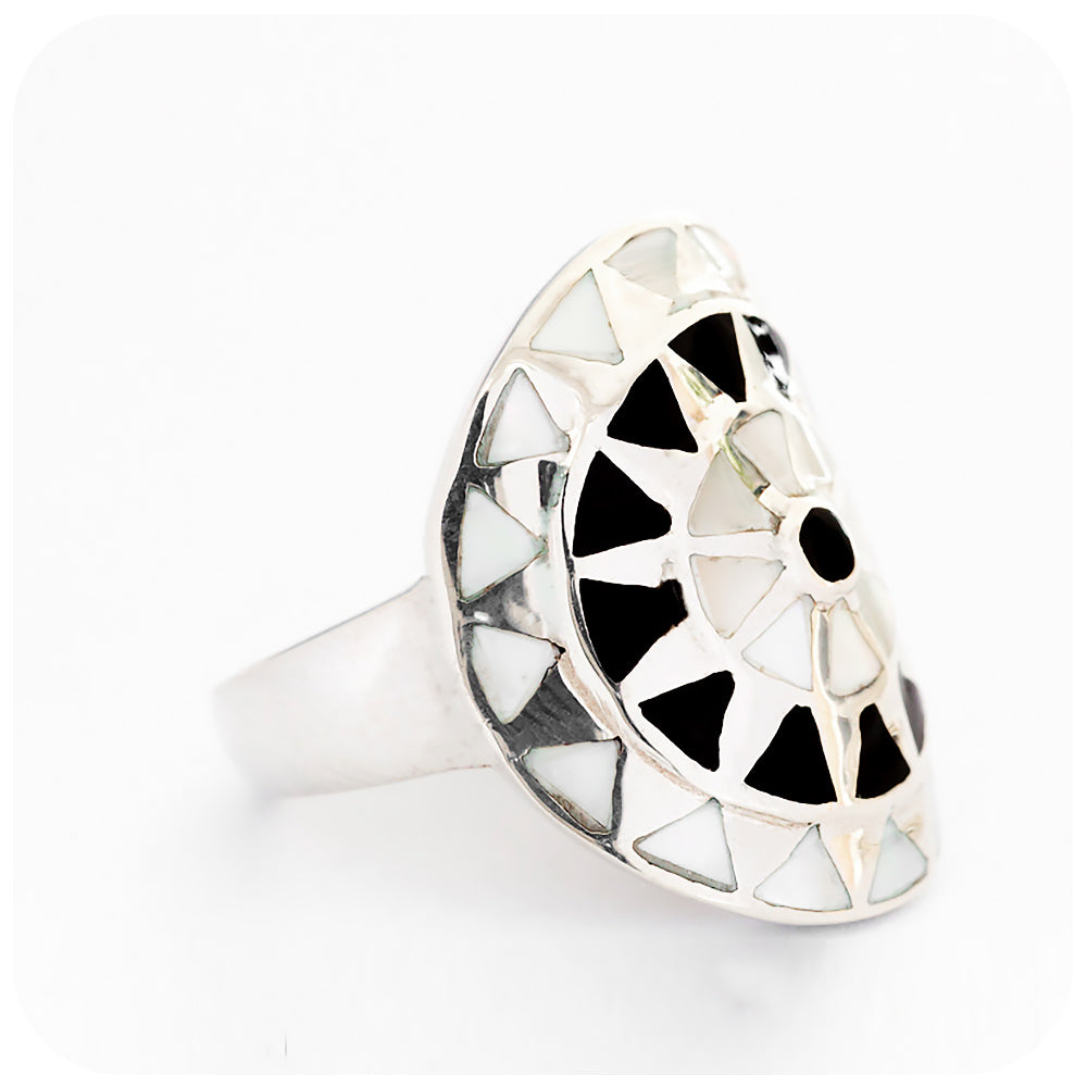 Black and White Mother of Pearl Disc Ring in Sterling Silver - 24mm