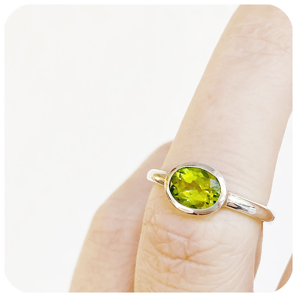 Oval cut Green Peridot Tube set Stack Ring - Victoria's Jewellery