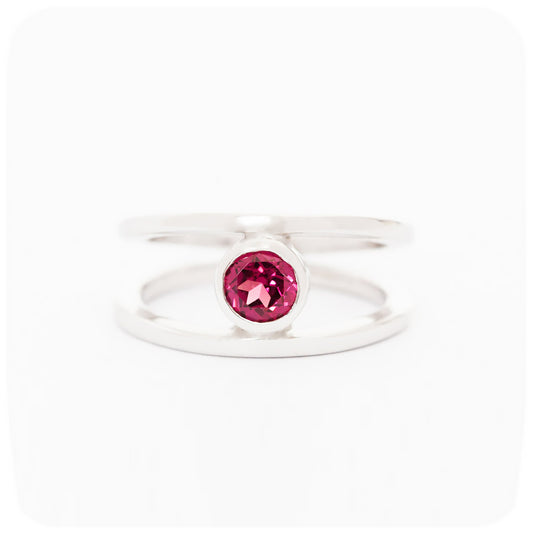 Round cut Rhodolite Garnet Split Band Ring in Sterling Silver