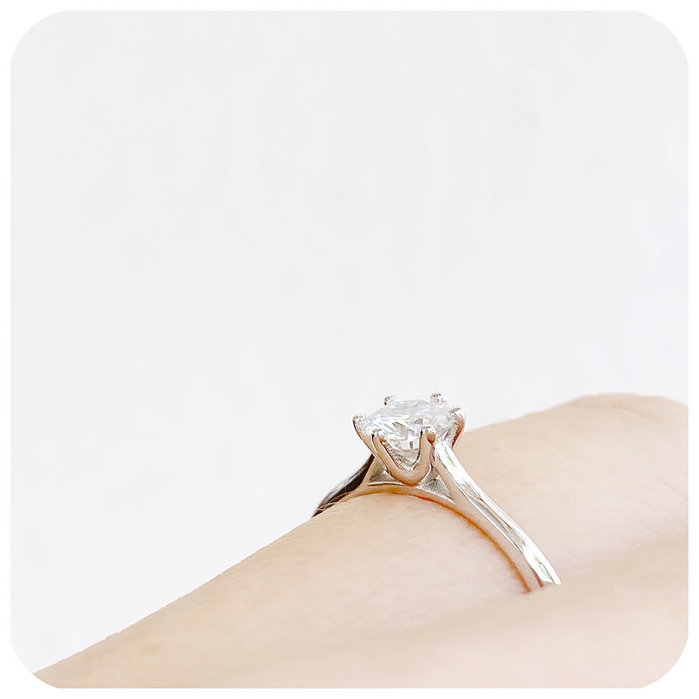 The 6 Claw Brilliant cut Moissanite Ring - 0.50ct